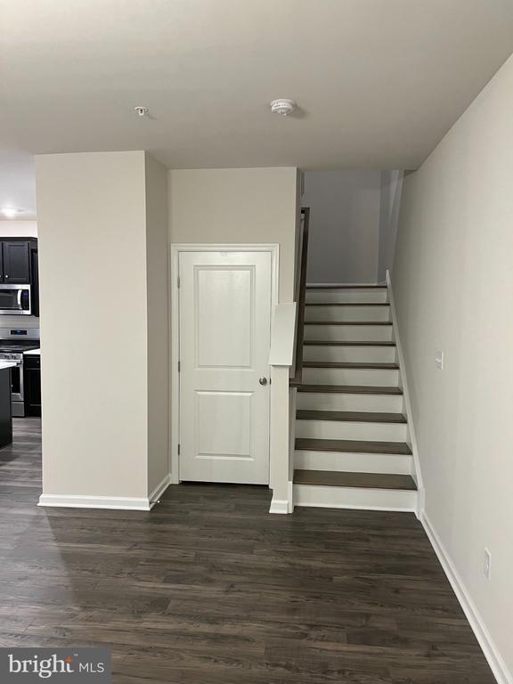 Building Photo - 8 Egret Way