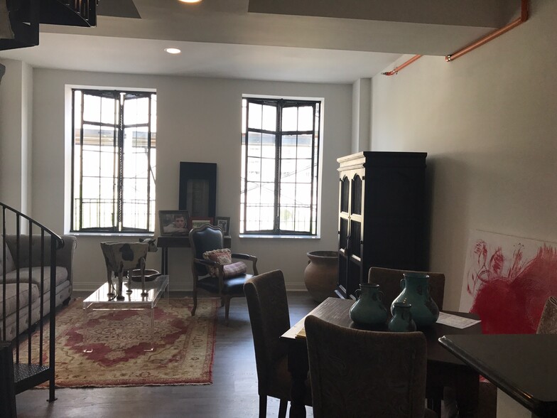 lower level living area - 1019 Main St
