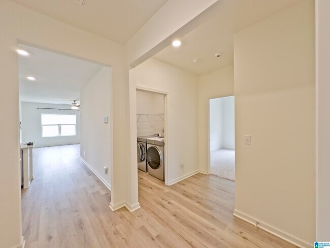 Building Photo - 306 Park Crest Run