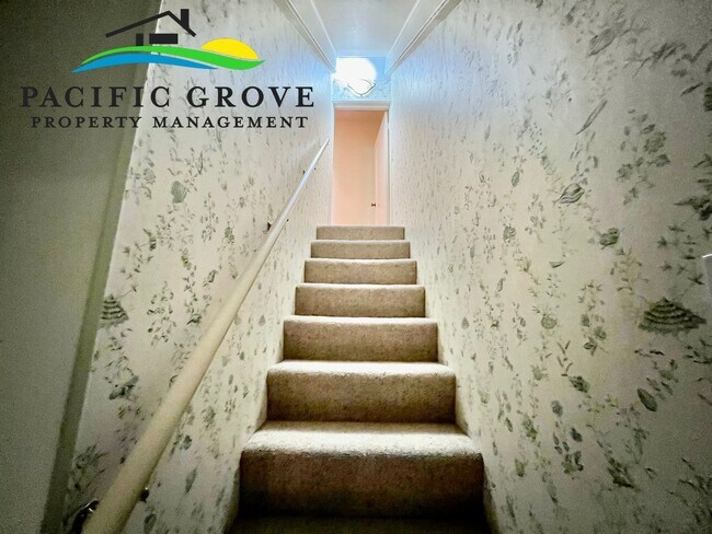 Building Photo - Lovely Ocean View Home Available NOW!