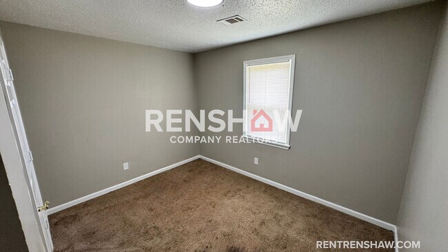 Building Photo - 158 Navy Dr