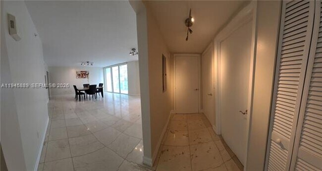 Building Photo - 31 SE 5th St