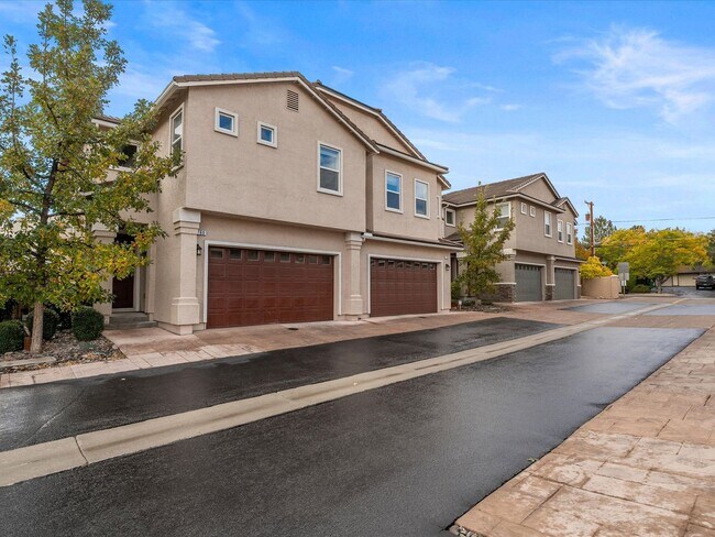 Building Photo - 760 Sarcinella Ct