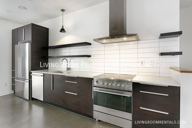 Building Photo - 4863 NE Going St