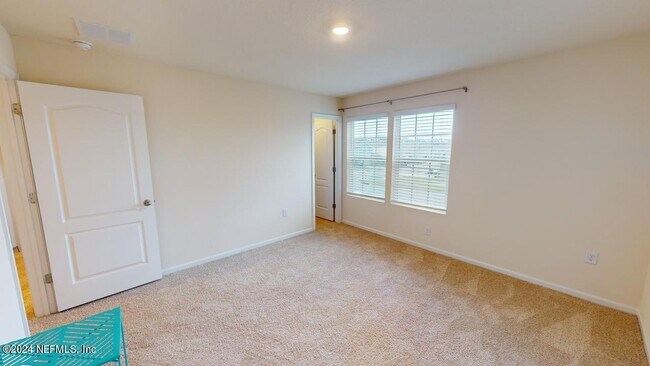 Building Photo - 86013 Club Car Pl