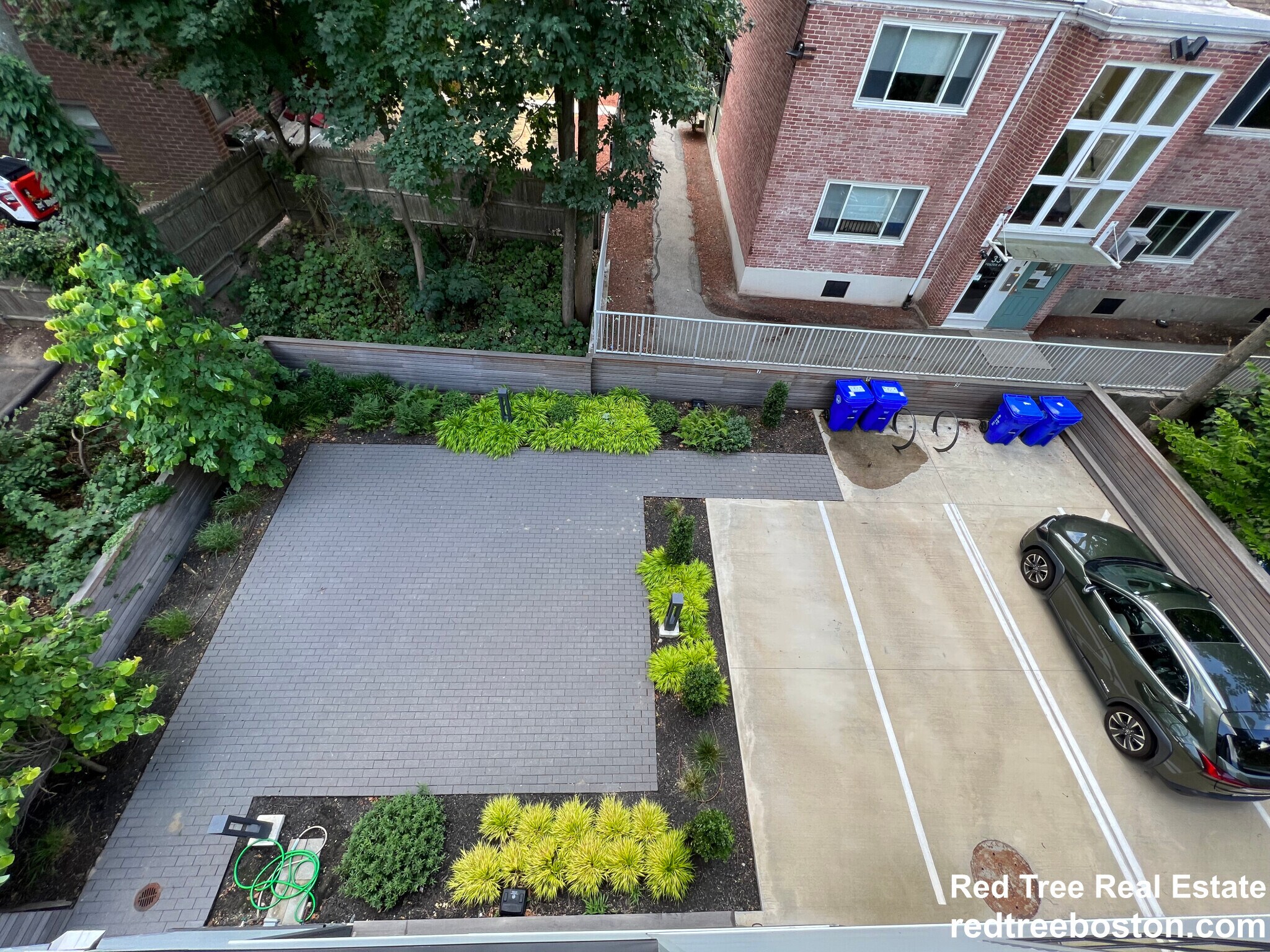 Building Photo - 20 Marion St