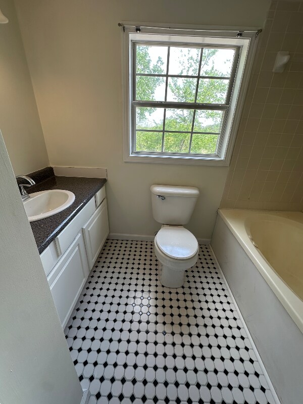 Building Photo - 816 E Tombigbee St