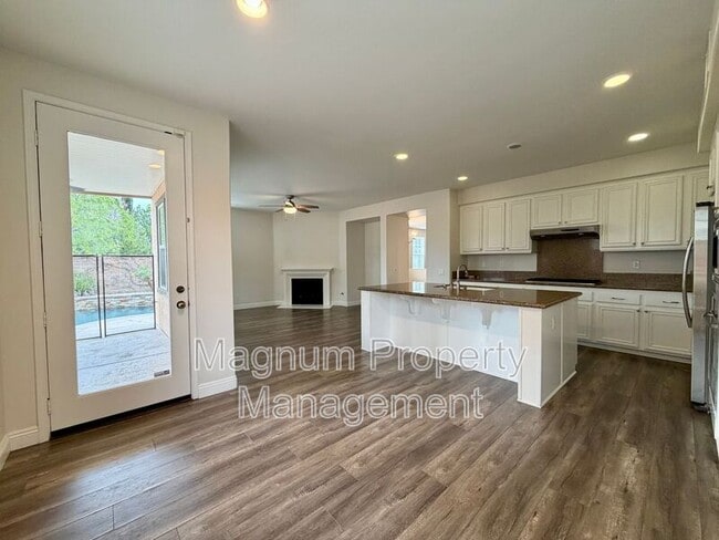 Building Photo - 40382 Corrigan Pl