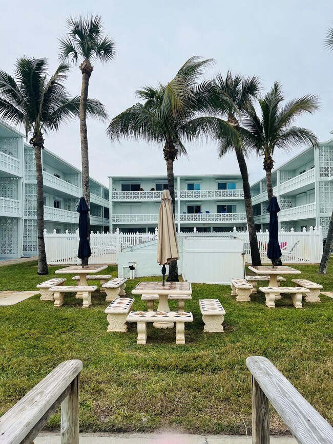 Building Photo - 4800 Ocean Beach Blvd