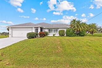 Building Photo - 6460 Blueberry Dr