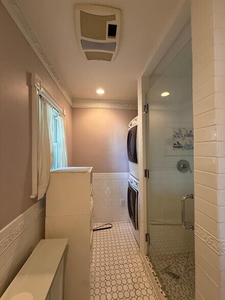 Building Photo - 11 Beech St