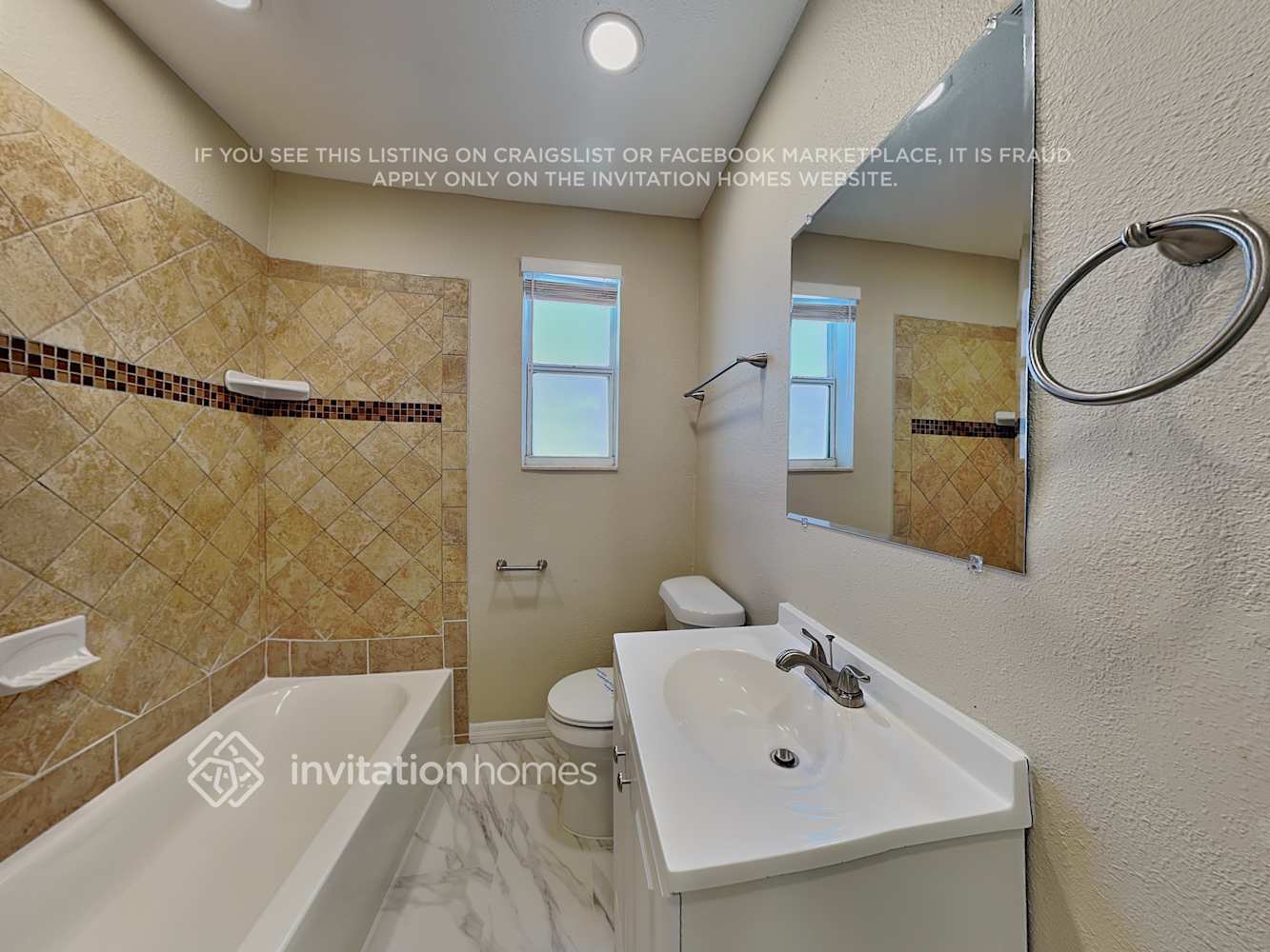 Building Photo - 2545 17th Ave S