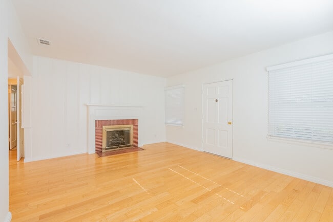 Living Room - 5025 Kester Ave