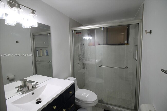 Building Photo - 8415 SW 107th Ave
