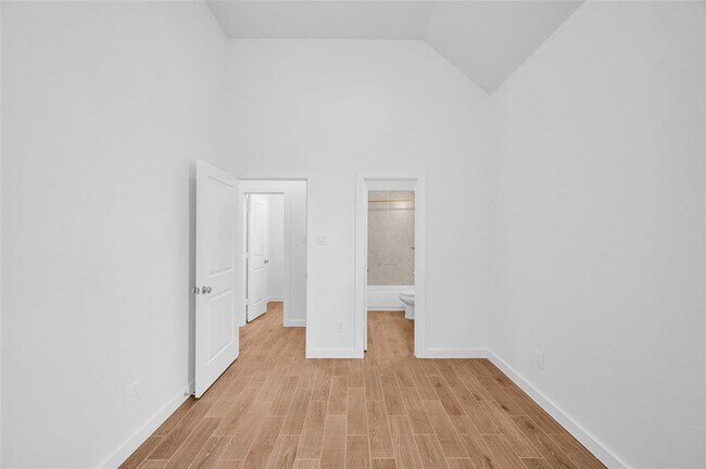 Building Photo - 30218 Indigo Falls Dr