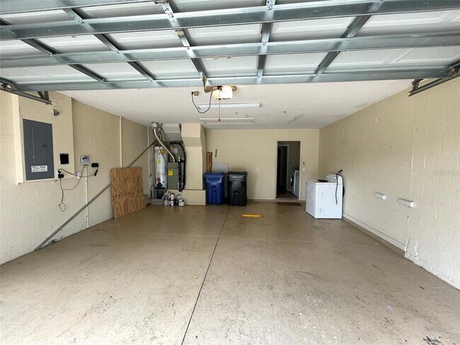 Building Photo - 13717 Ogakor Dr