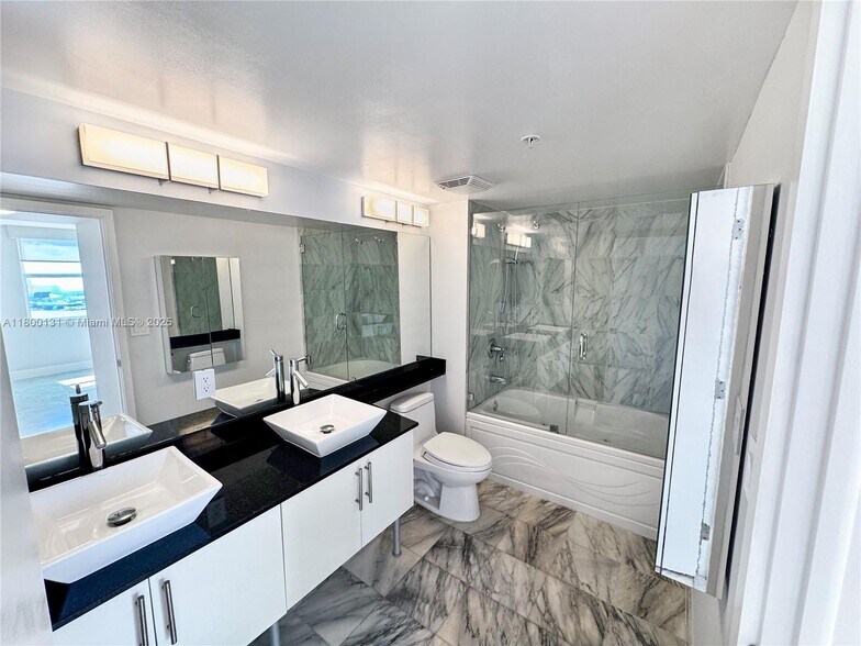 Building Photo - 31 SE 5th St