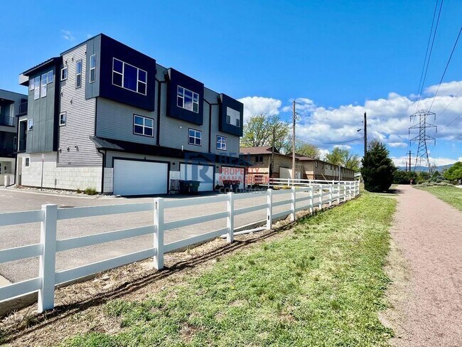 Building Photo - 7861 W 51st Ave