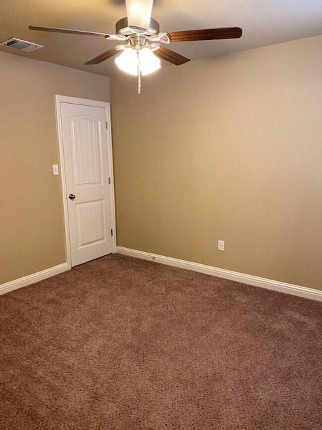 Building Photo - 3113 Weave Ct