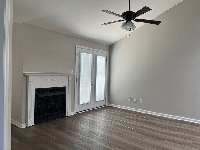 Building Photo - 1680 Sleepy Hollow Rd NW