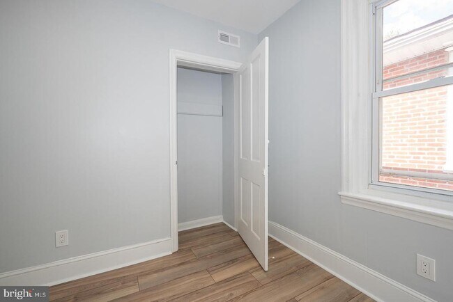 Building Photo - 145 Summit Terrace