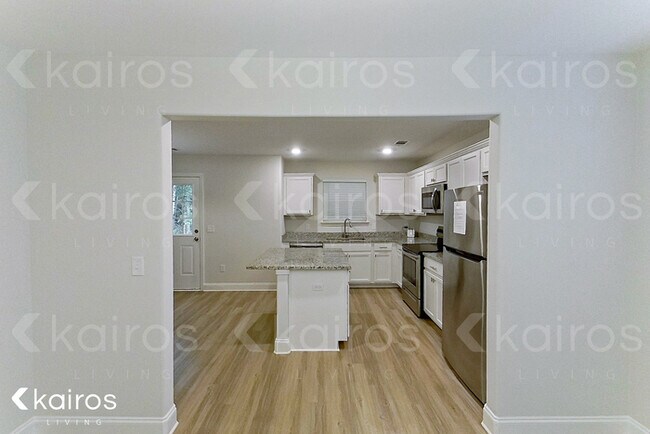 Building Photo - 237 Western Red Cedar Dr