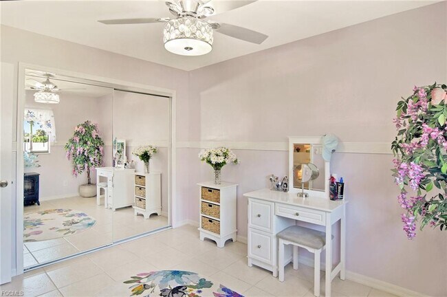 Building Photo - 4531 SW 14th Pl