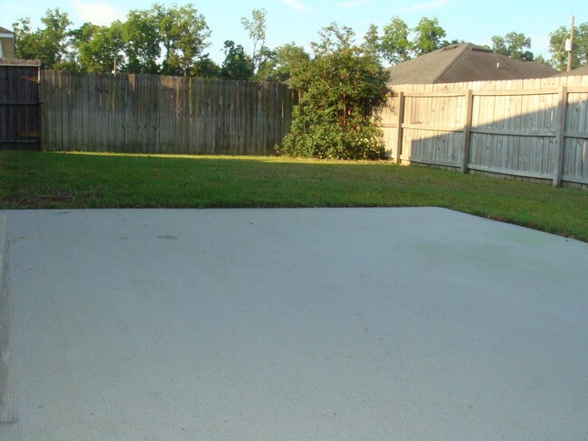 Building Photo - 496 Bryson Cir