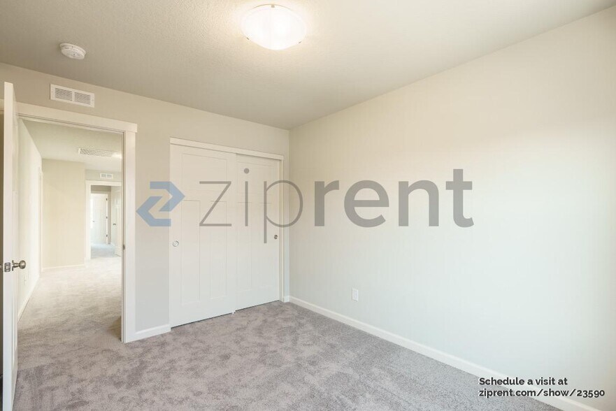 Building Photo - 4269 SE Sweetgum Ln