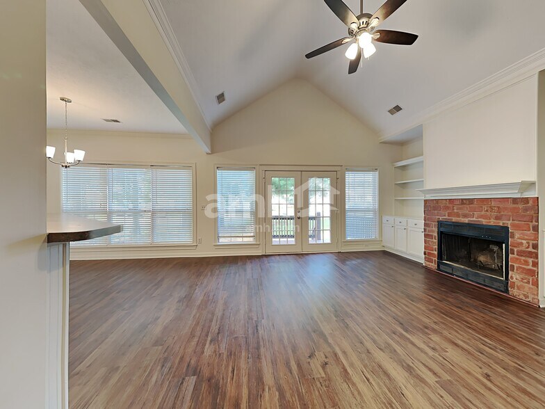 Building Photo - 109 Magnolia Dr