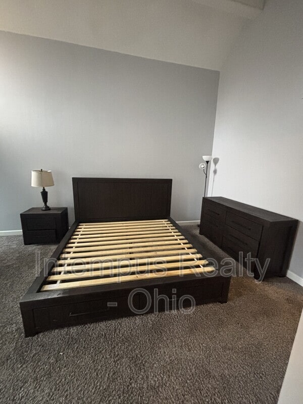 Building Photo - 4994 Wintersong Ln