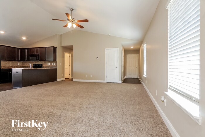 Building Photo - 2043 Village Ridge Cir