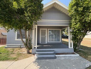 Building Photo - Gorgeous 4 bedroom with HUGE Lot in Colton...