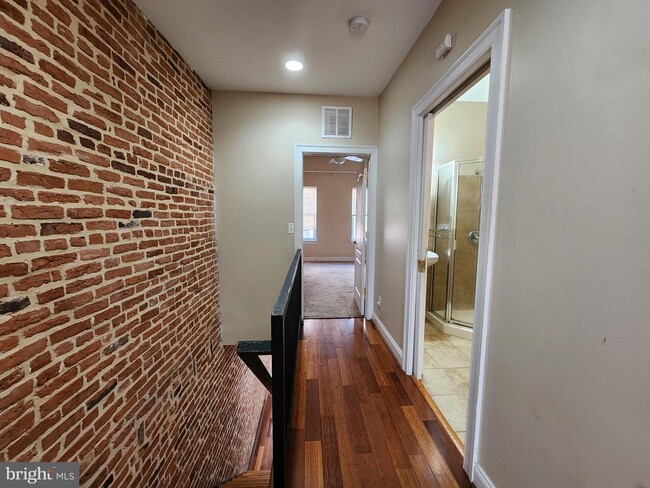 Building Photo - 5 N Belnord Ave