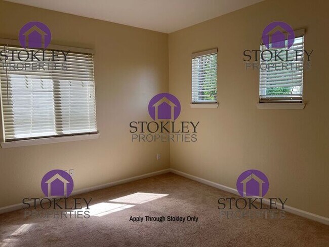 Building Photo - Stokley Properties Presents 458 Chestnut S...