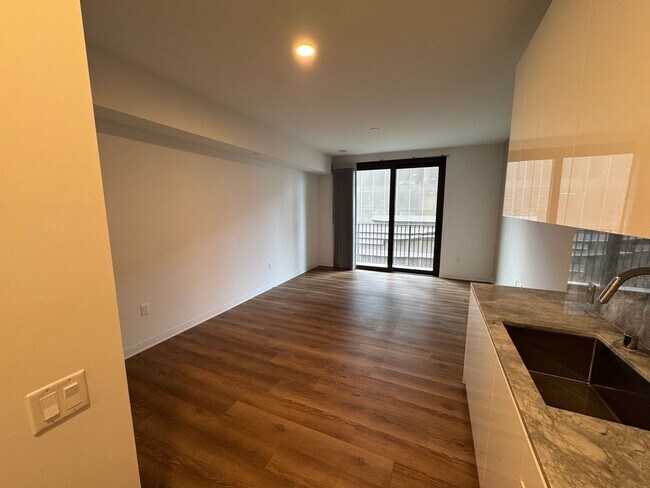 Primary Photo - Immaculate studio at A'ali'i at Ward Village