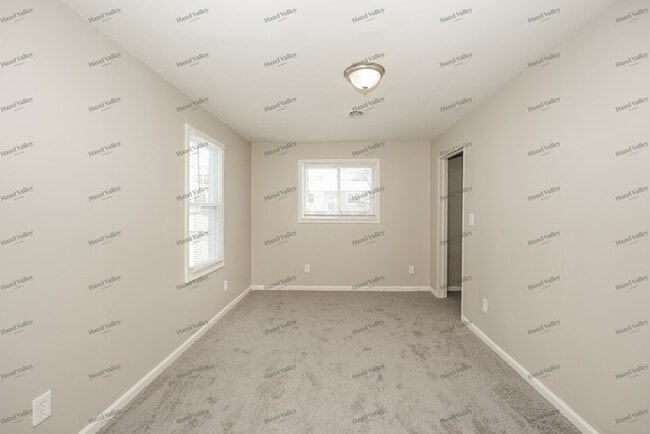 Building Photo - 1992 Oxford St