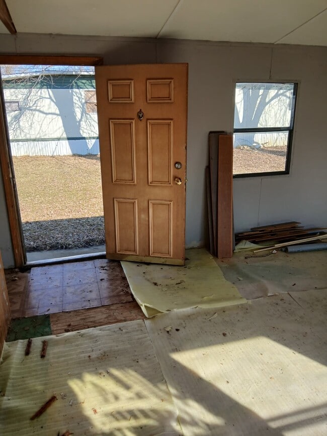 Building Photo - 710 Mill St