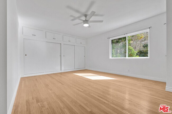 Building Photo - 1801 Buckingham Rd