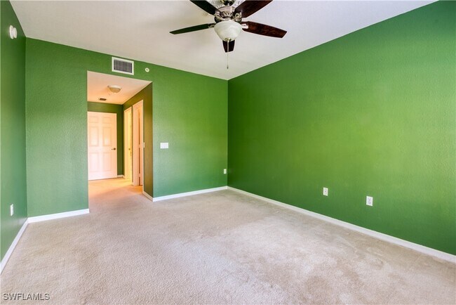 Building Photo - 20221 Estero Gardens Cir