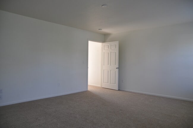 Building Photo - 4144 Alcazar Dr