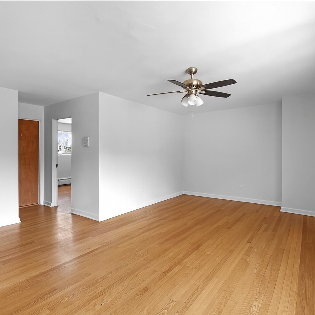 Building Photo - 6717 N Hermitage Ave
