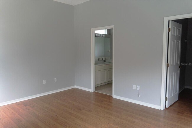 Building Photo - 1440 Finsbury Ct