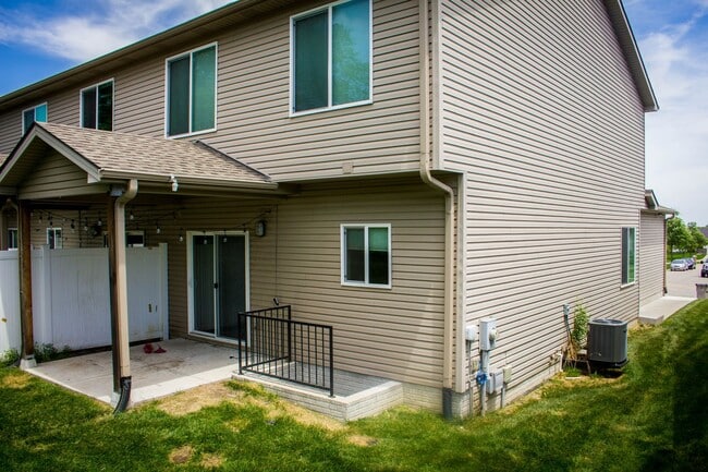 Building Photo - 5313-5313 N 10th Ct