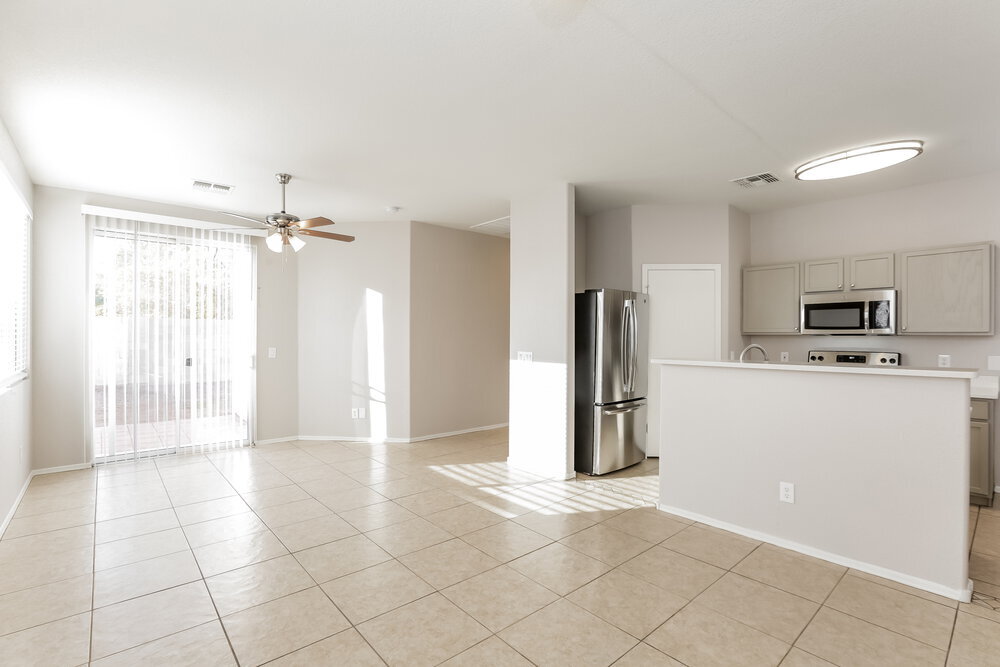 Building Photo - 1115 E Grove St