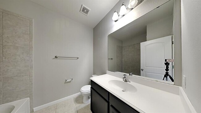 Building Photo - 3300 Brookstone Lakes Dr