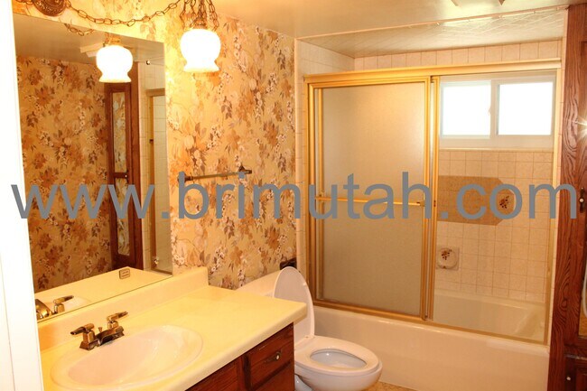 Building Photo - 4192 S Holloway Dr