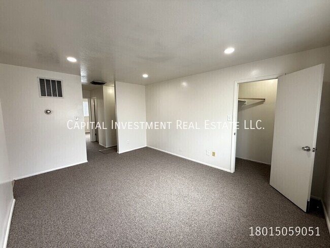 Building Photo - 2342 S 600 E