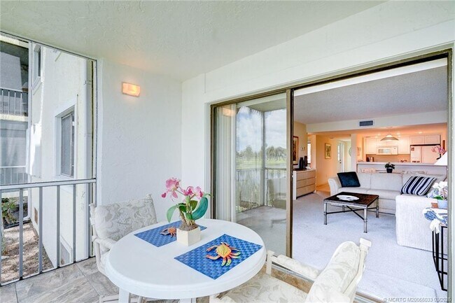 Building Photo - 5593 NE Gulfstream Way