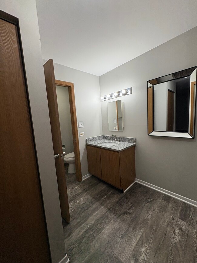 Building Photo - 33720 N Royal Oak Ln